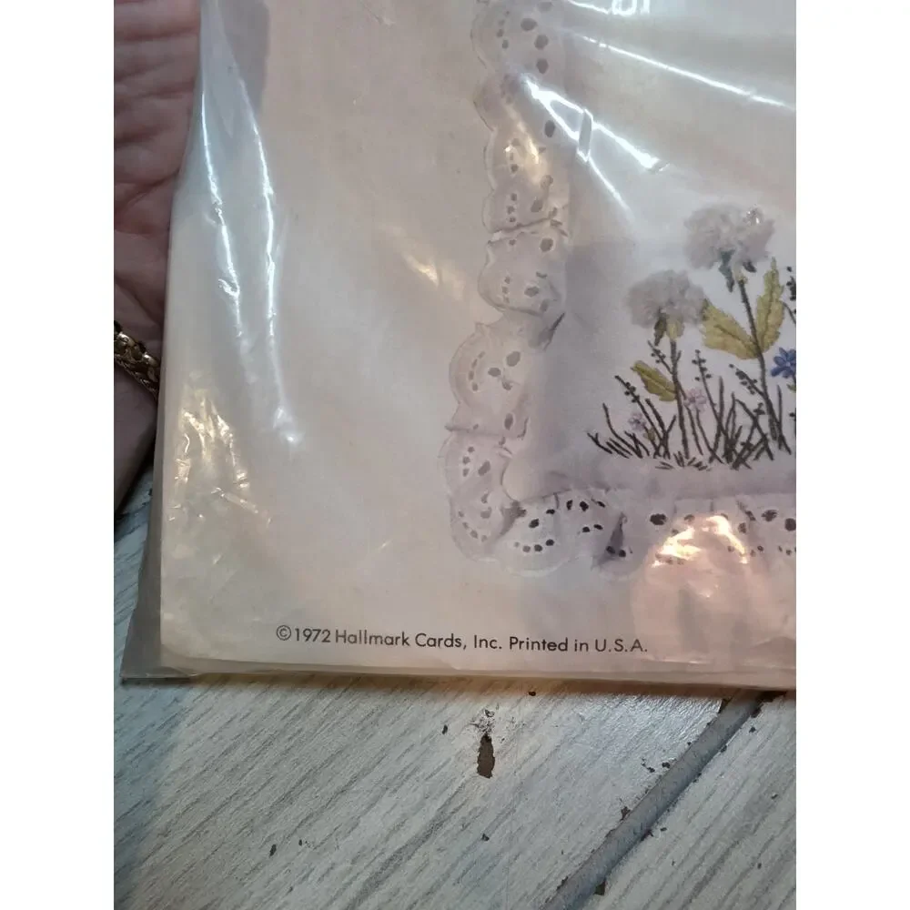 Vtg Needlework Crewel Pillow Kit 1972 Columbia Minerva #7928 Hallmark 14x14\